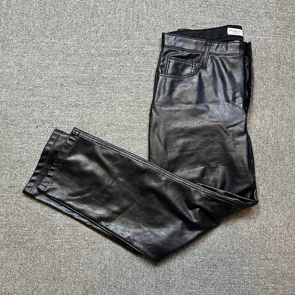 Abercrombie & Fitch 90s Ultra High Rise Straight Faux Black Leather Pants Sz 33 - Picture 1 of 7